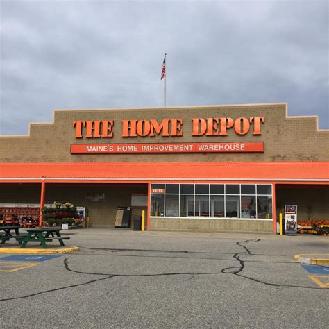 Home depot auburn maine - 11 Jan 2022 ... Area businesses include multiple vehicle dealerships, a variety of regional and national chain restaurants, Super Walmart, Lowes, Home Depot, TJ ...